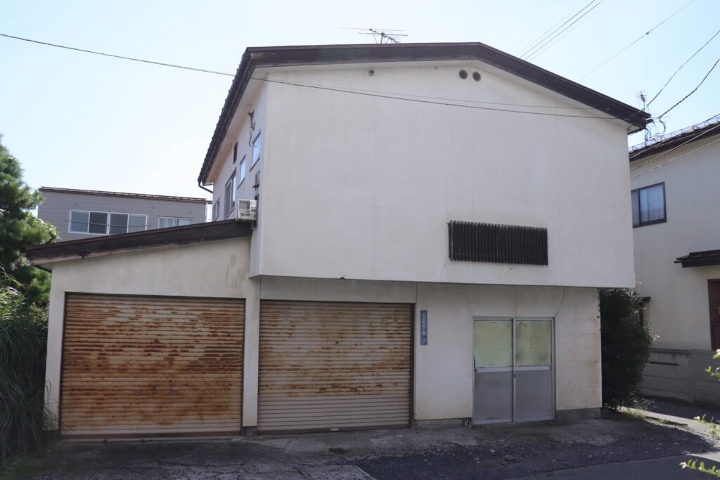 七日町のアパート